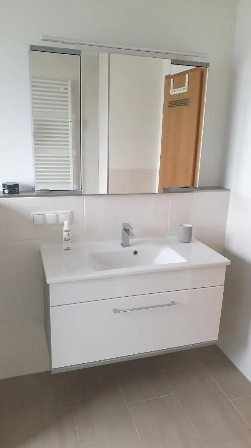 Boardingappartement Windeckblick, Ruhige, Zentrale Lage Mit Grossem Suedbalkon Buehl  0*, Buehl (Rastatt)