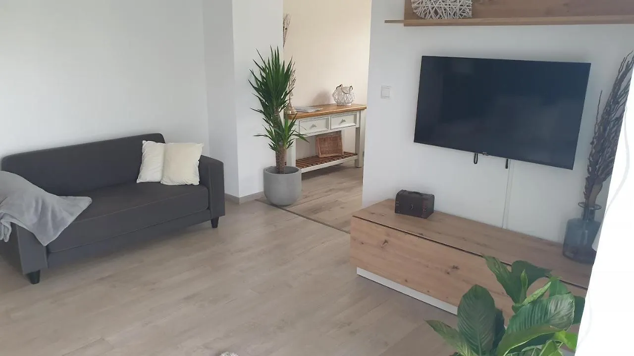 Boardingappartement Windeckblick, Ruhige, Zentrale Lage Mit Grossem Suedbalkon Buehl